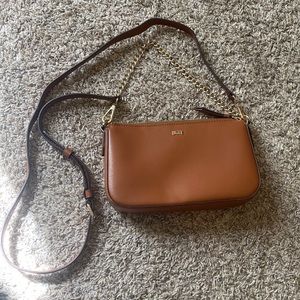 DKNY crossbody w/ shorter chain strap